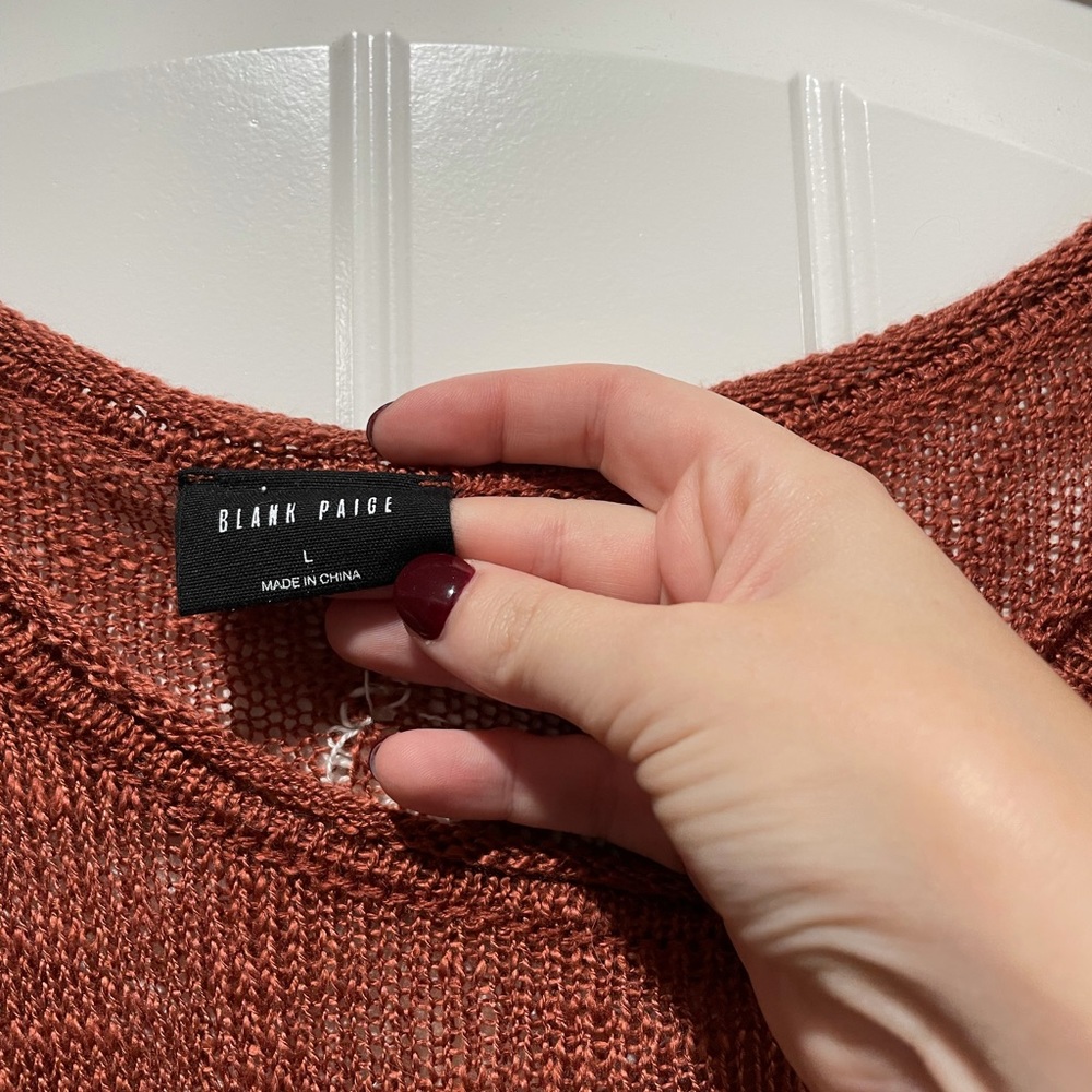 STAR SWEATER